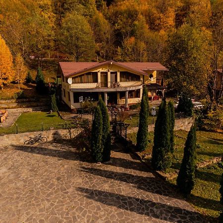 Un Colt De Rai Villa Lunca Jaristei Bagian luar foto